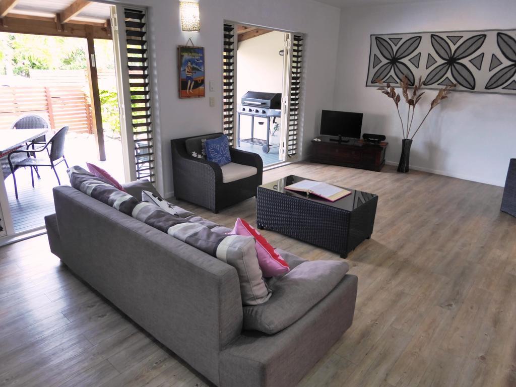 Muri Beachside Villa With Pool ラロトンガ島 エクステリア 写真